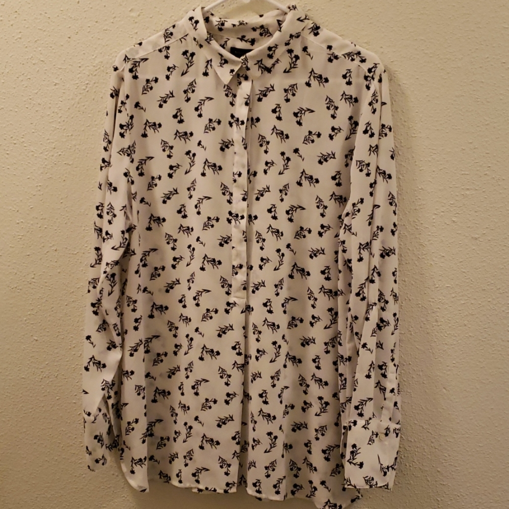 Flower print blouse 👚